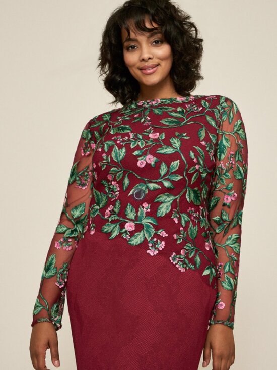 Tadashi Shoji Dresses & Skirts - Tadashi Shoji Wine Floral Crepe Gown 2X (18Q) – NWT – Lightweight & Elegant